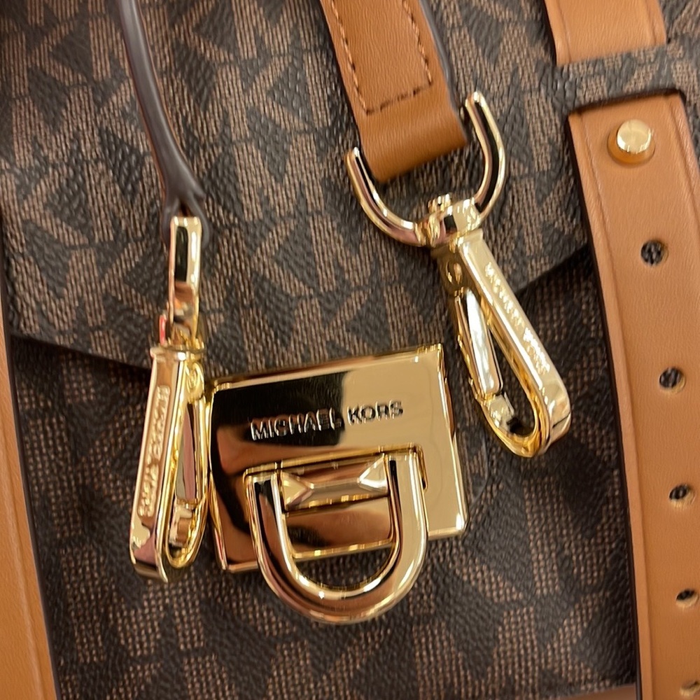 MICHAEL KORS MANHATTAN MEDIUM TOP HANDLE SCHOOL SATCHEL CROSSBODY BAG BROWN
NWT - Picture 9 of 16